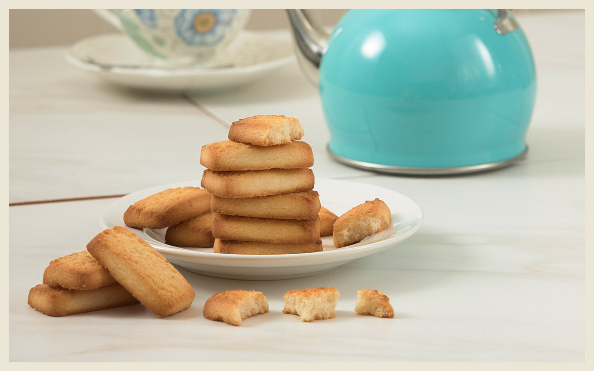 プリンスエドワード島製✨ギルバート風！✨ヴィクトリアンビスクボーイ✨ミニョネット ハワイアンショートブレッドクッキー | ダイヤモンドベーカリー